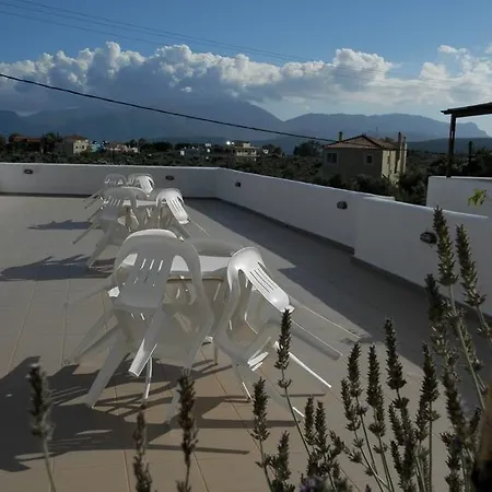 アパートホテル Aeolos 2*