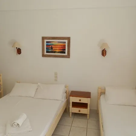 Aeolos アパートホテル 2*