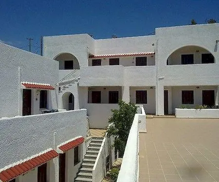 Aeolos アパートホテル 2*