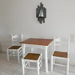 爱奥洛斯公寓式酒店