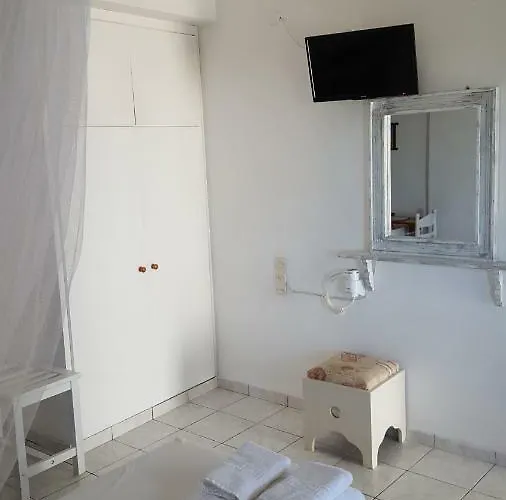 Aeolos Aparthotel 2*